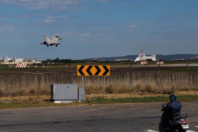 <p>A Taiwan Air Force Mirage 2000 fighter jet takes off at Hsinchu Air Base in Hsinchu</p>