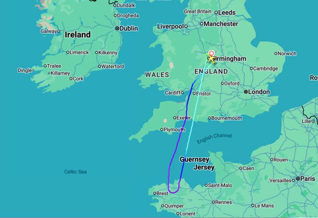 <p>Turning back: Flightpath of Ryanair flight 1121 from Birmingham on 28 December 2025</p>