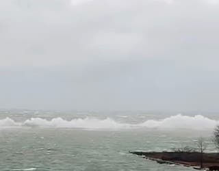 Extreme winds cause 30ft waves on Lake Erie, flooding parts