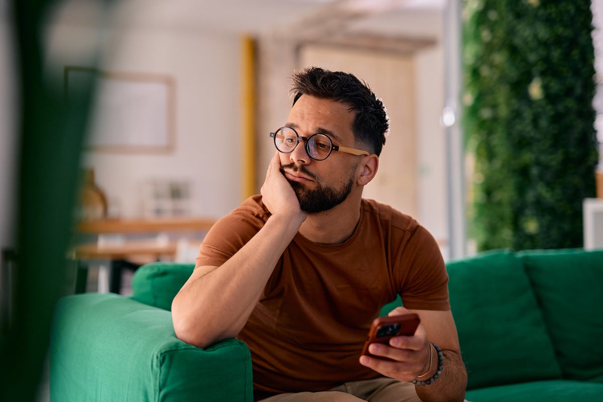 What lyrics of songs getting stuck on repeat says about your memory – UK Times