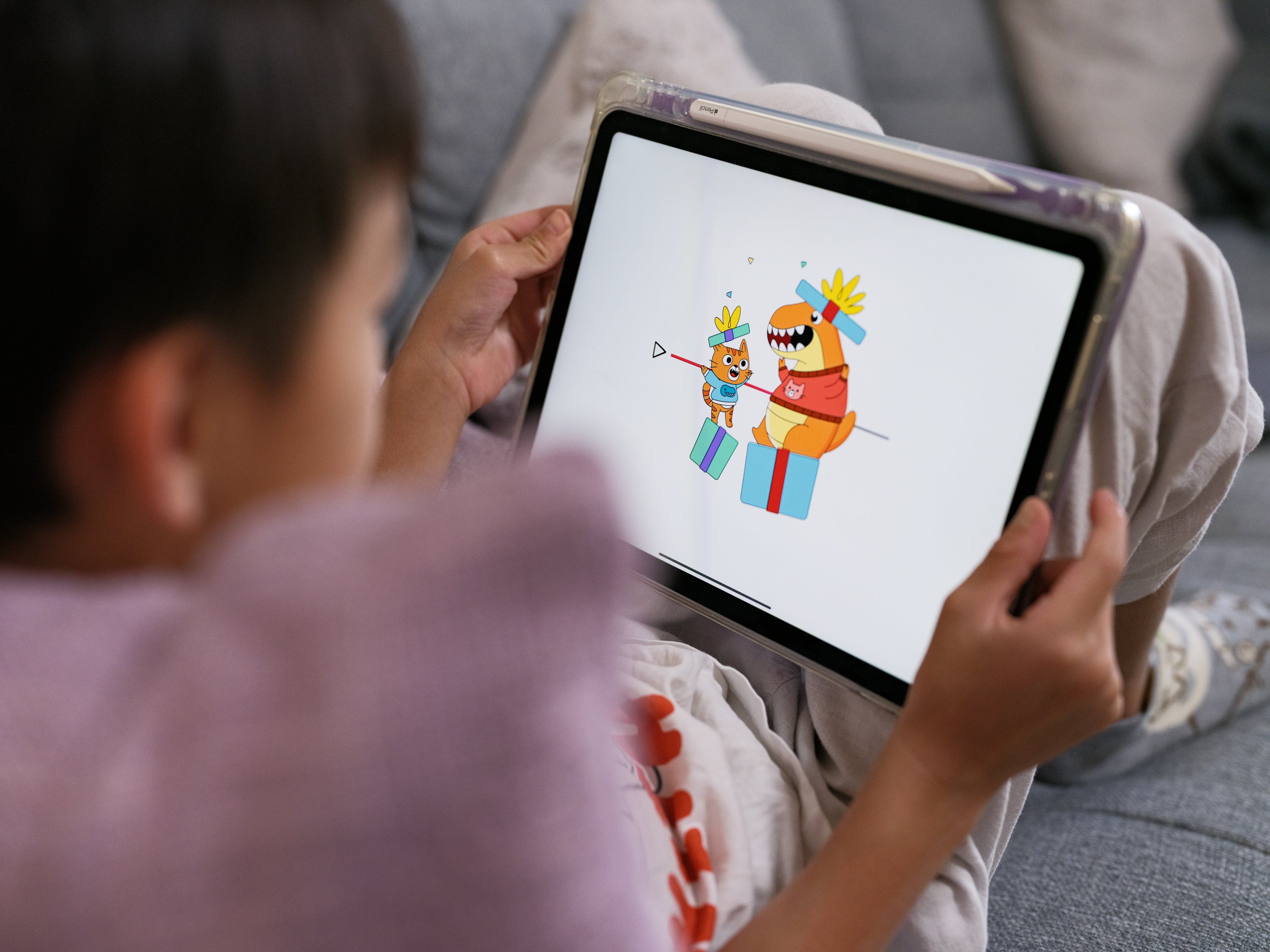 Large amounts of screen time for toddlers is linked to anxiety during their teenage years, according to a new study