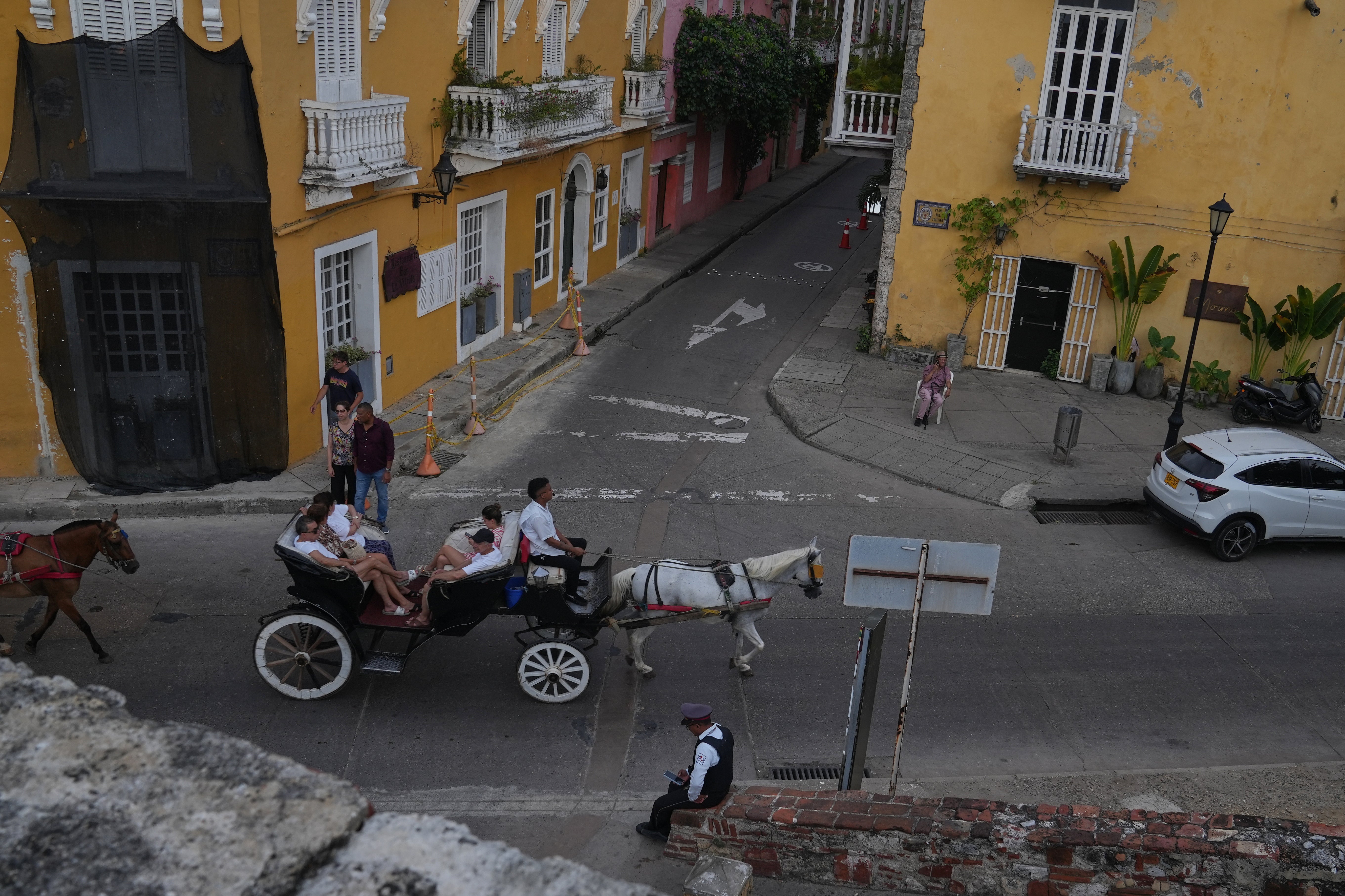 AMS-GEN COLOMBIA-COCHES DE CABALLOS