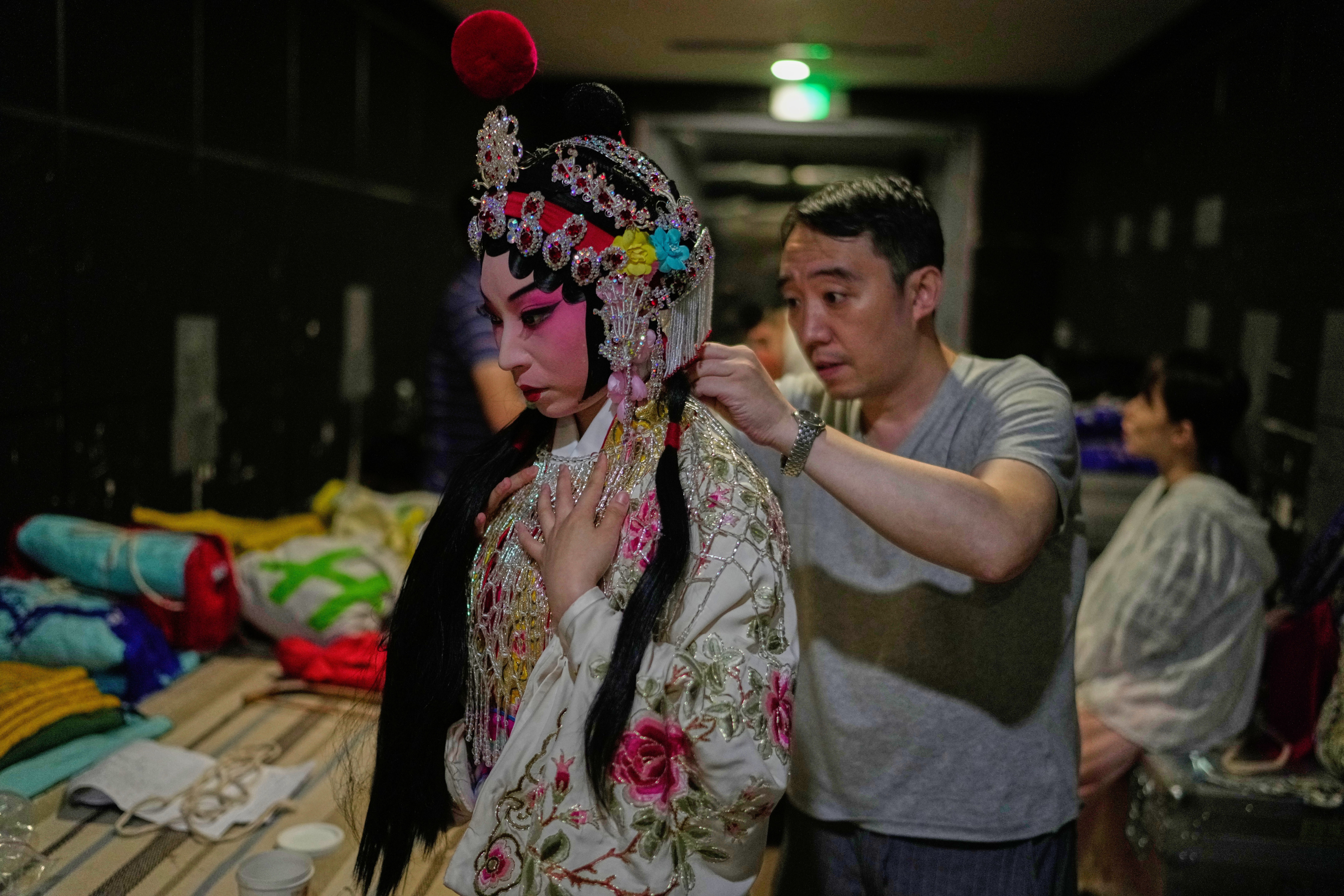 China Peking Opera-Training for Success