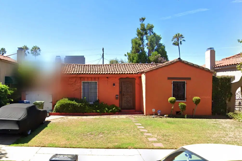 <p>Mickey Rourke's Beverly Grove rental</p>