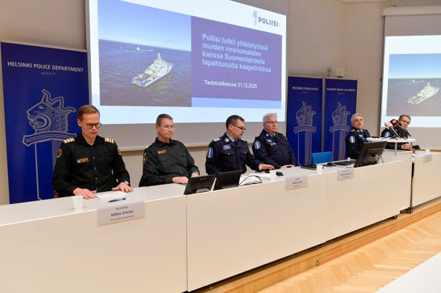 FINLANDIA-CABLE SUBMARINO-DAÑOS