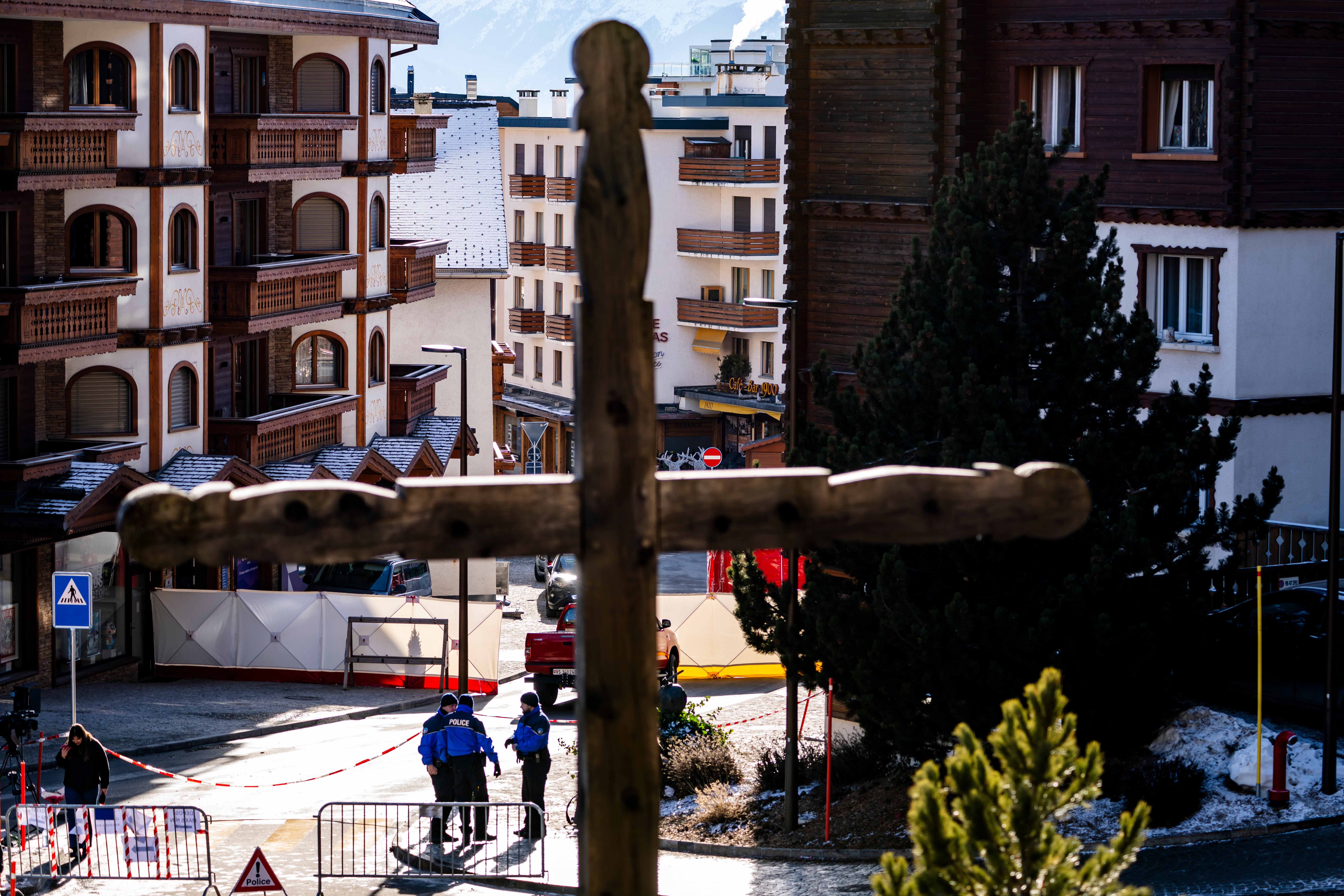 APTOPIX Switzerland Bar Fire