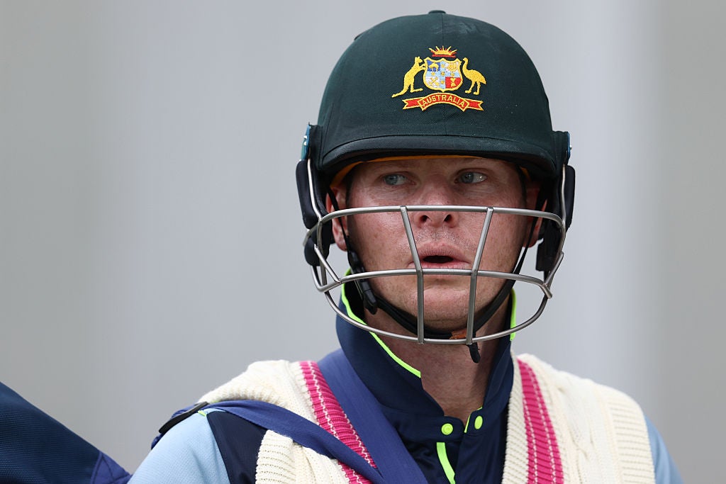 Steve Smith says he has no intention to follow Usman Khawaja into retirement