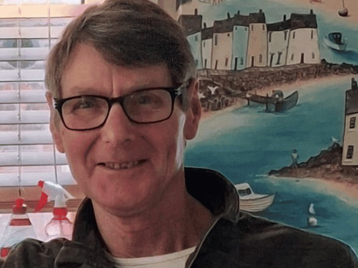 Family pay tribute to 'selfless hero' who died trying to save two ...