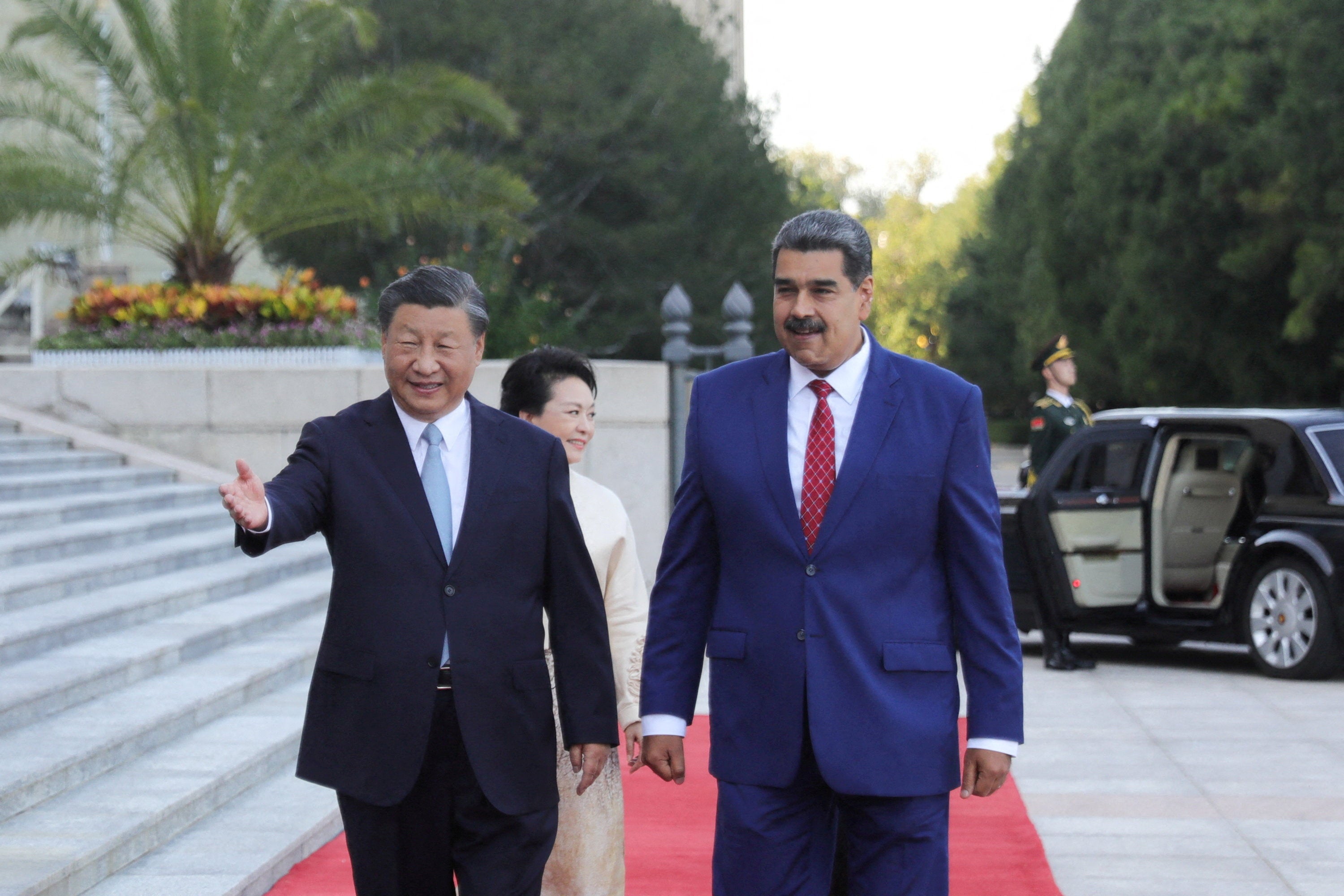 <p>China's President Xi Jinping and Venezuela's President Nicolas Maduro arriving at the Great Hall of the People, in Beijing, China September 2023.</p>