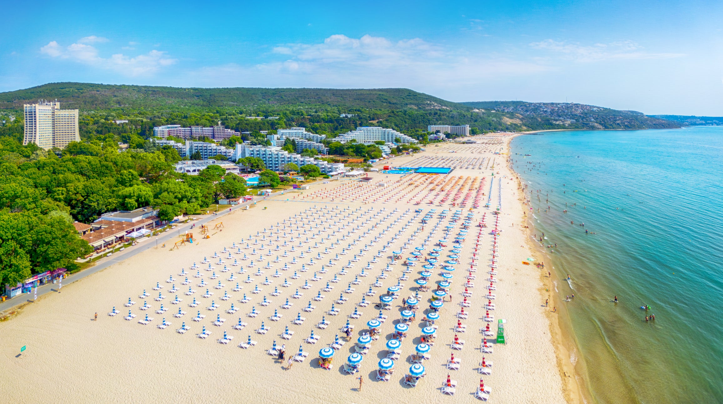 UK firms expect record rise in ‘Sunshine Saturday’ holiday bookings