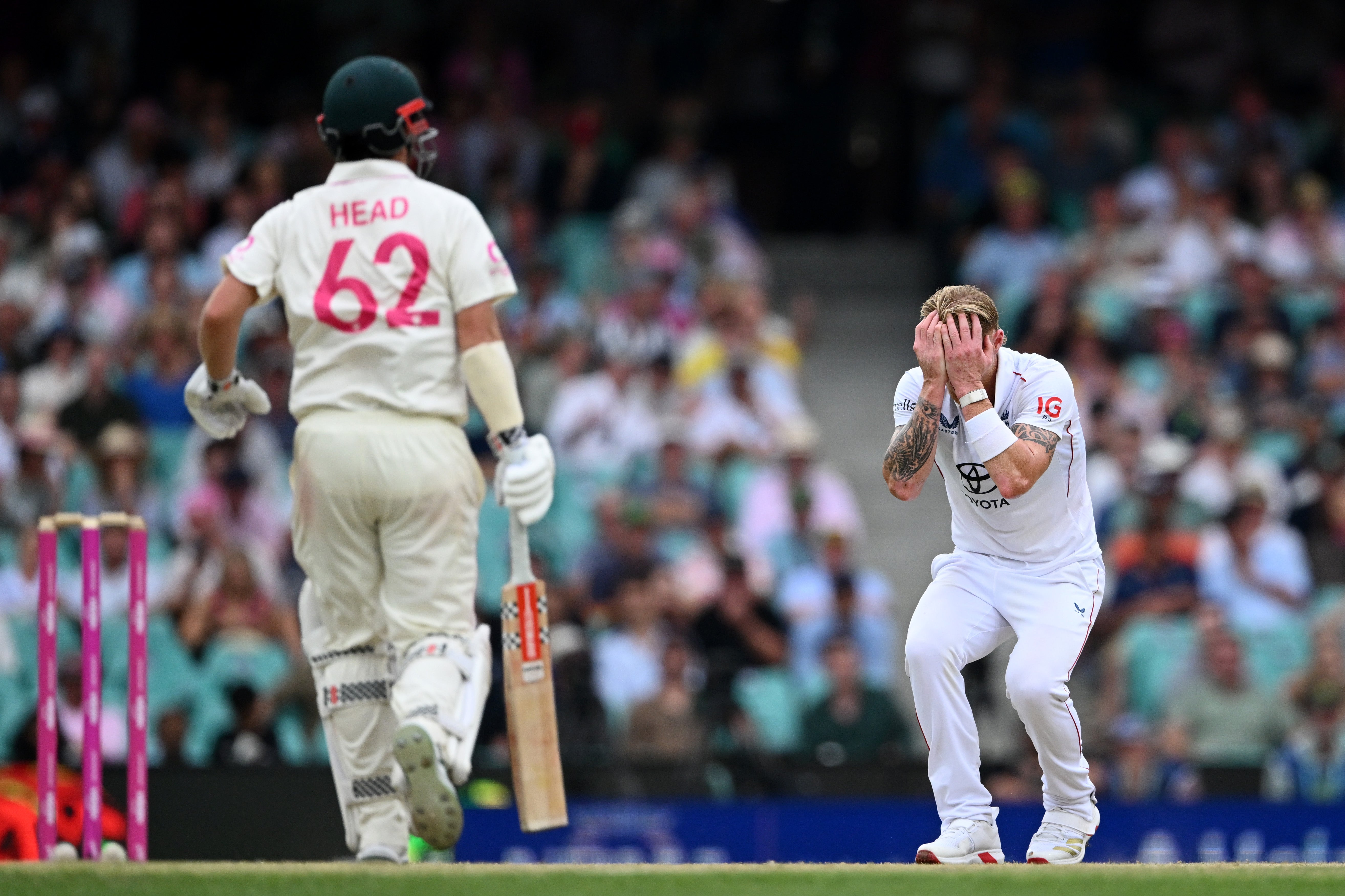 England’s bowlers toiled as Australia ended day two on 166-2, trailing the visitors by 218