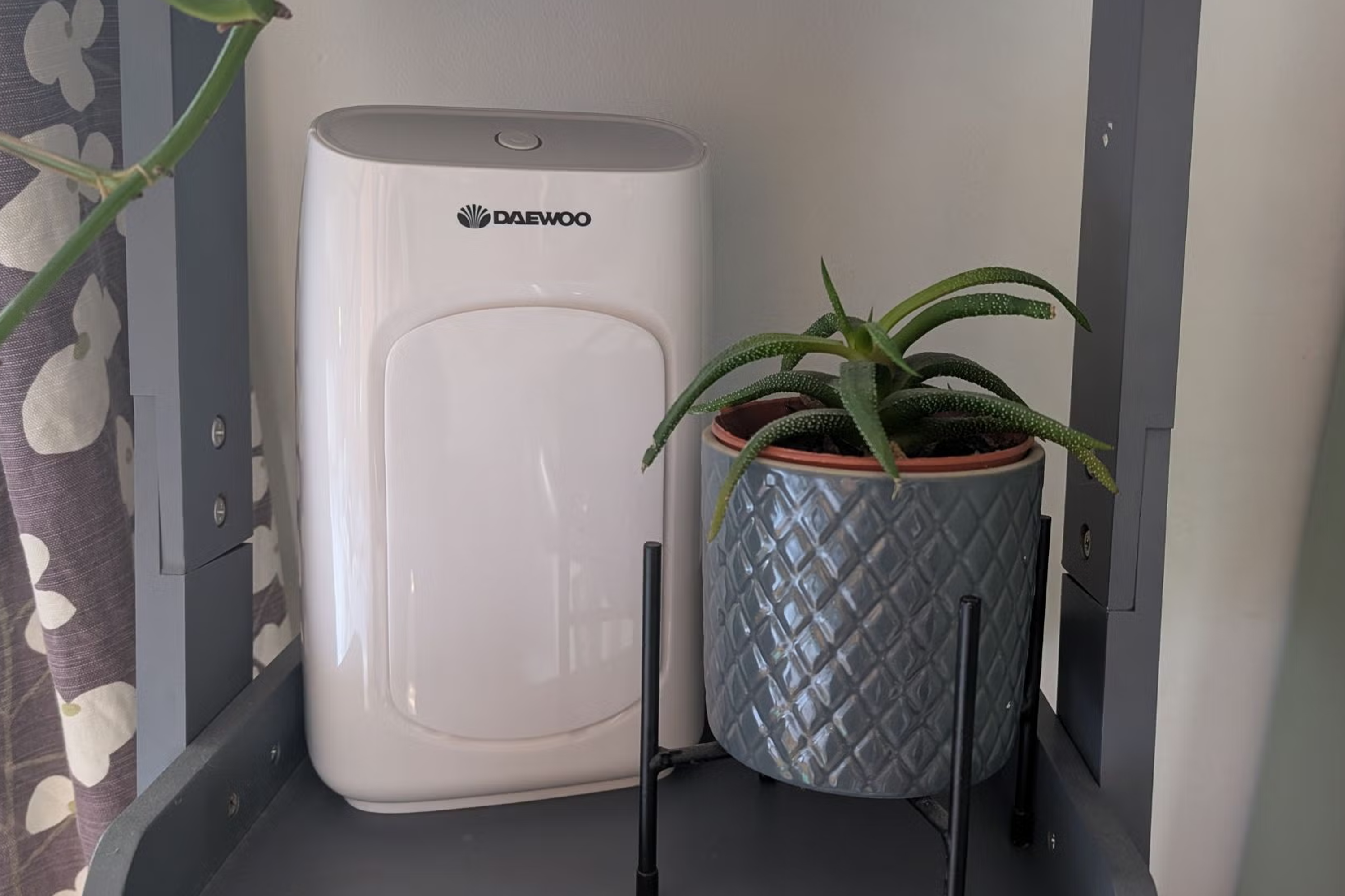 <p>This dehumidifier is small enough for cupboards, window sills and shelves</p>