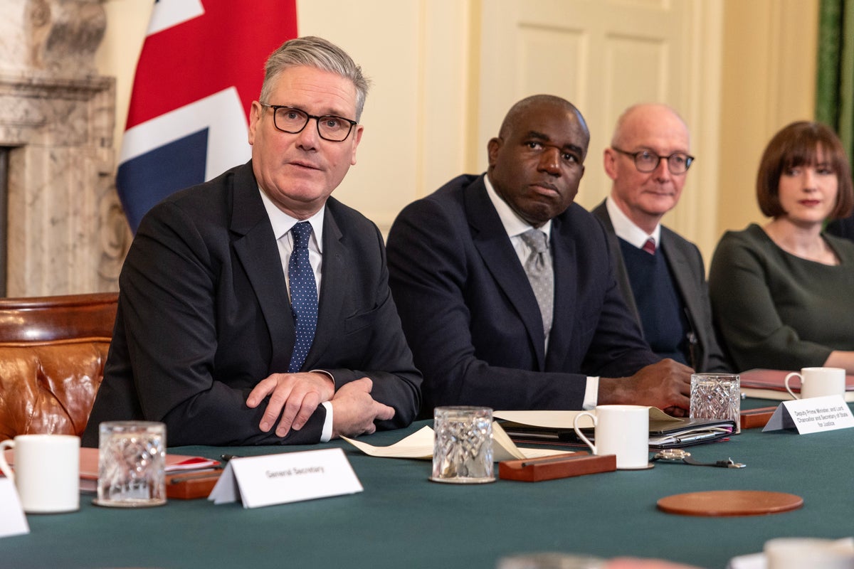 Beleaguered Starmer appeals for unity at first cabinet meeting of the year Beleaguered Starmer appeals for unity at first cabinet meeting of the year