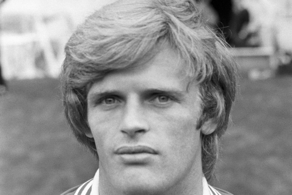 Heading ball &lsquo;likely&rsquo; contributed to Gordon McQueen brain injury, coroner finds