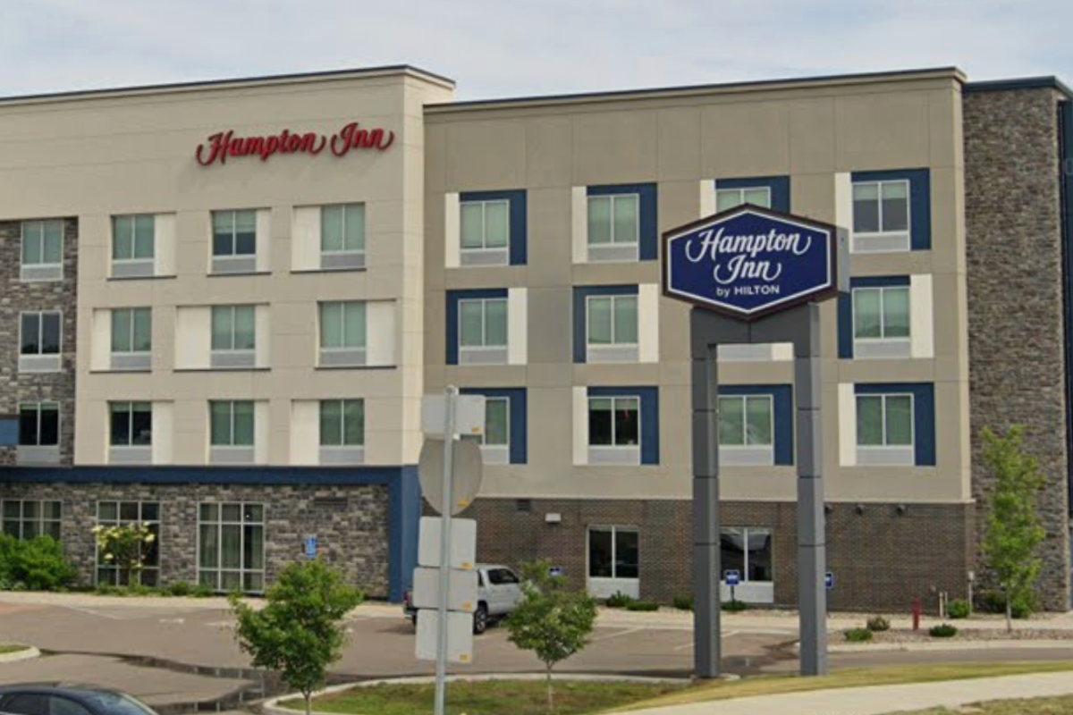 Hilton drops Minnesota hotel that banned ICE agents from staying in its rooms Hilton drops Minnesota hotel that banned ICE agents from staying in its rooms