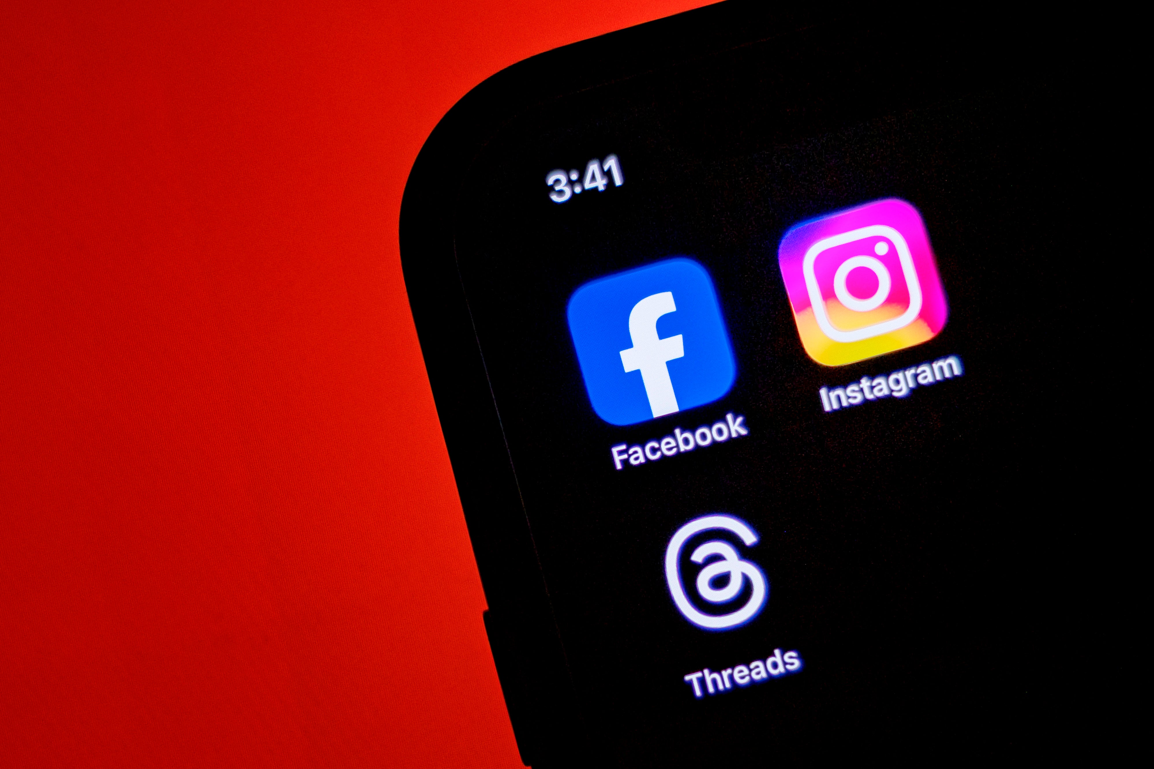 An investigation by broadcaster CBC Ottawa and its French service Radio-Canada found hundreds of ads offering cocaine, heroin and ecstasy popping up on online platforms such as Facebook and Instagram