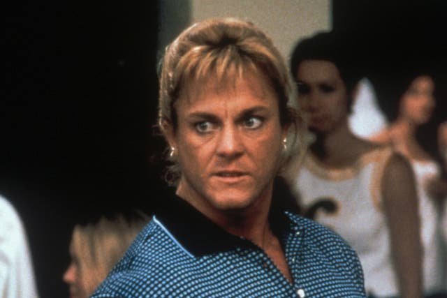 <p>Jayne Trcka en la parodia de terror del año 2000 Scary Movie</p>