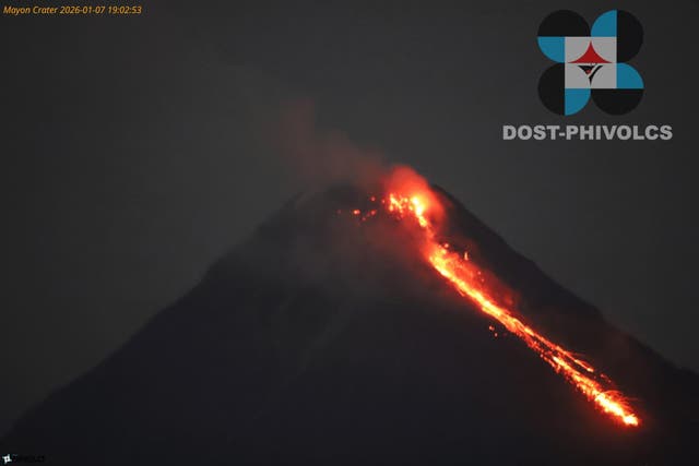 <p>In this photo provided by the Philippine Institute of Volcanology and Seismology, lava flows from the crater of the Mayon volcano as alert level 3 remains raised in Albay province, northeastern Philippines, on Wednesday, 7 January 2026</p>