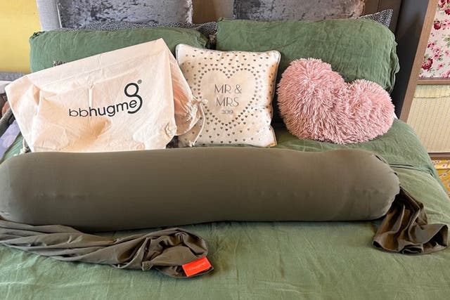 <p>I looked for comfort, support, value for money, practicality and versatility when testing pregnancy pillows</p>