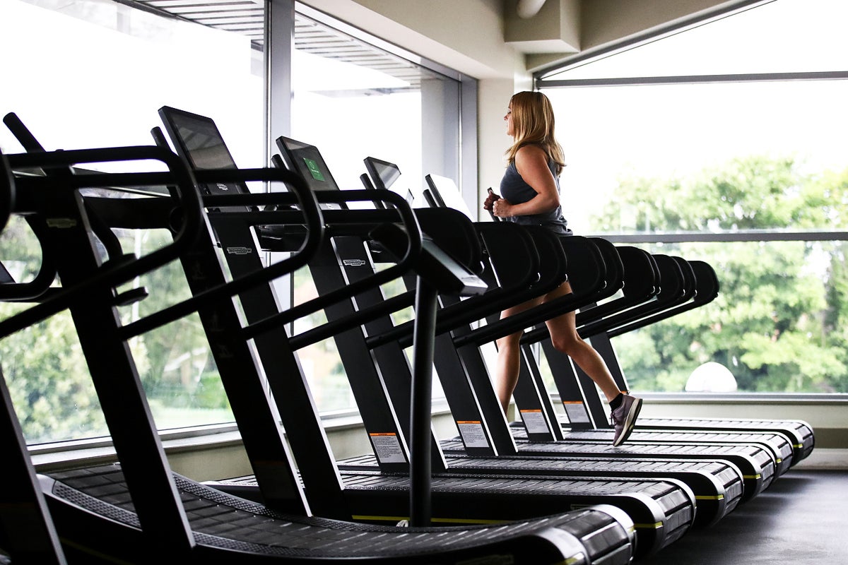 Exercise ‘as good at treating depression as psychological therapies’, experts say Exercise ‘as good at treating depression as psychological therapies’, experts say