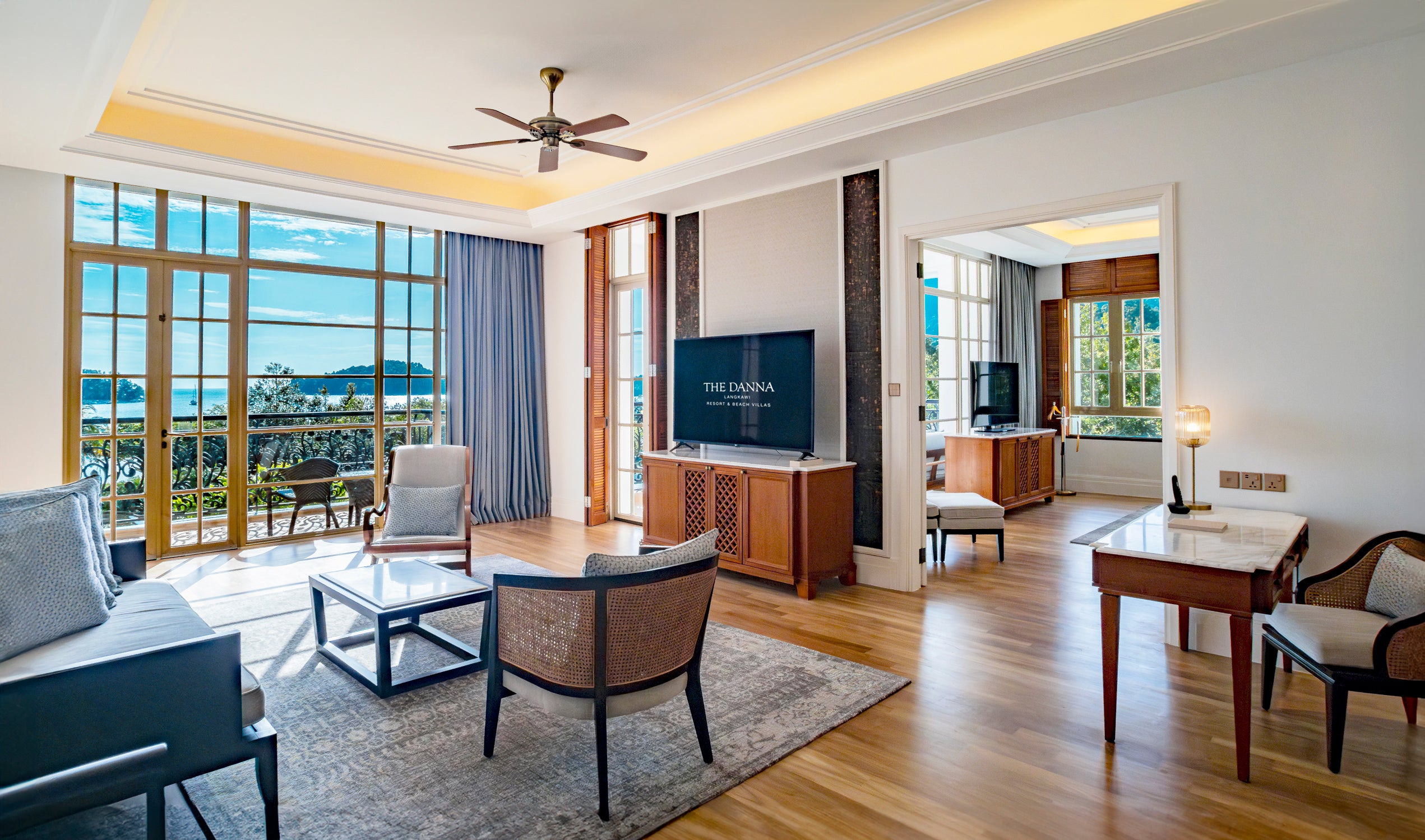 丹纳 (Danna) 的六间伯爵夫人套房之一，所有套房均享有海景