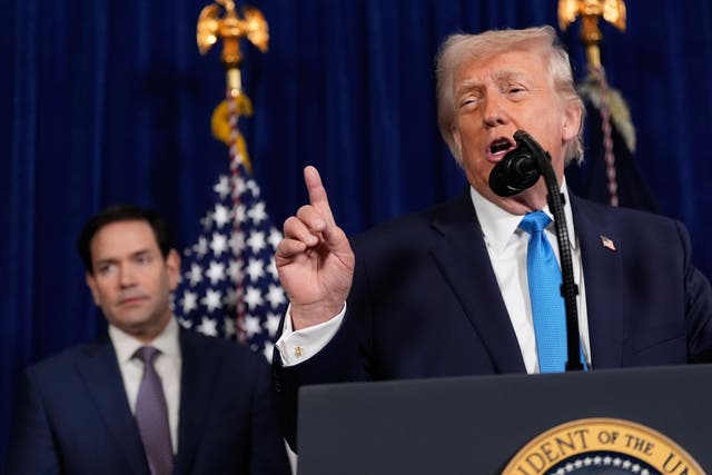 <p>El presidente Donald Trump dijo que Estados Unidos podría mantener la supervisión de Venezuela durante un año o incluso más, según una entrevista publicada el miércoles</p>