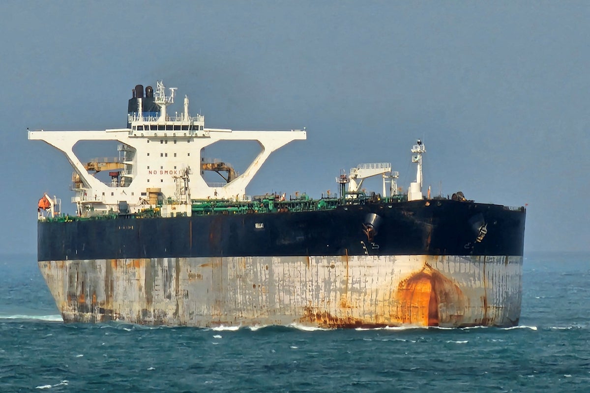 Russia Escorts Marinera With Submarine