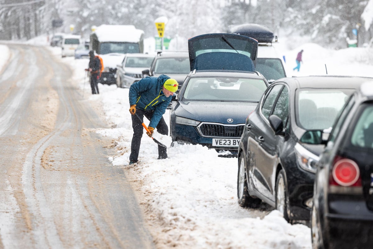 Storm Goretti live: UK braces for up to 30cm of snow as Met Office issues amber warnings for ice and wind