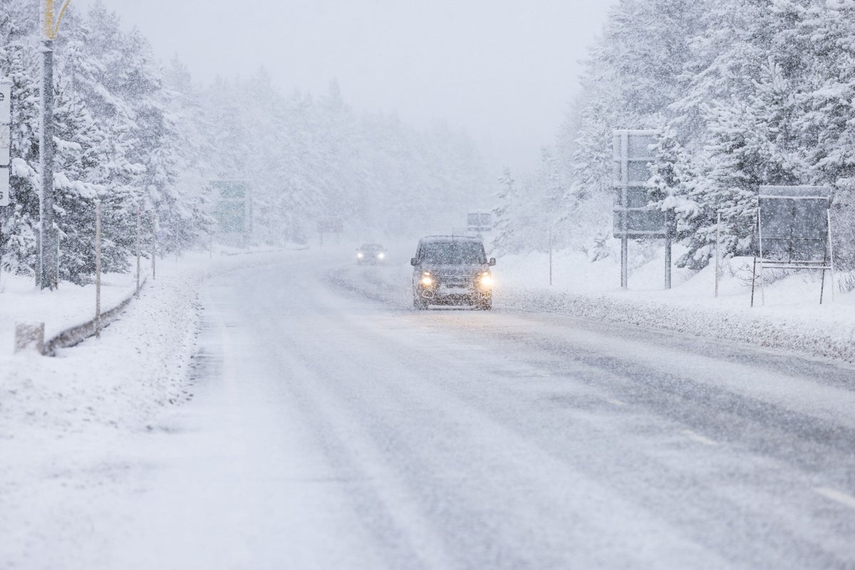 Image for Part of motorway shut following ‘multiple collisions’ in icy conditions