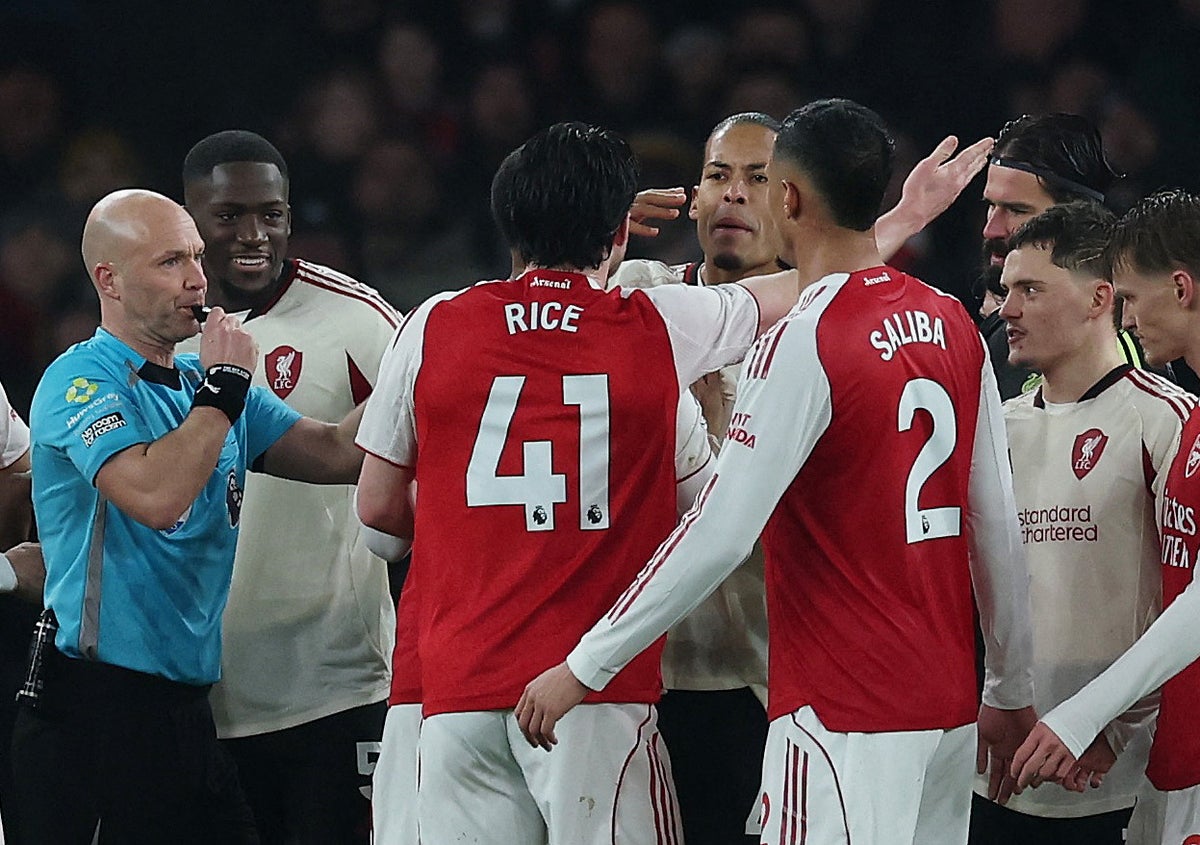 Image for Virgil van Dijk and Declan Rice square up after Arsenal refuse to kick ball out for Liverpool injury