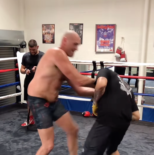 <p>Tyson Fury hits back at 'chubby' accusations after return to training</p>