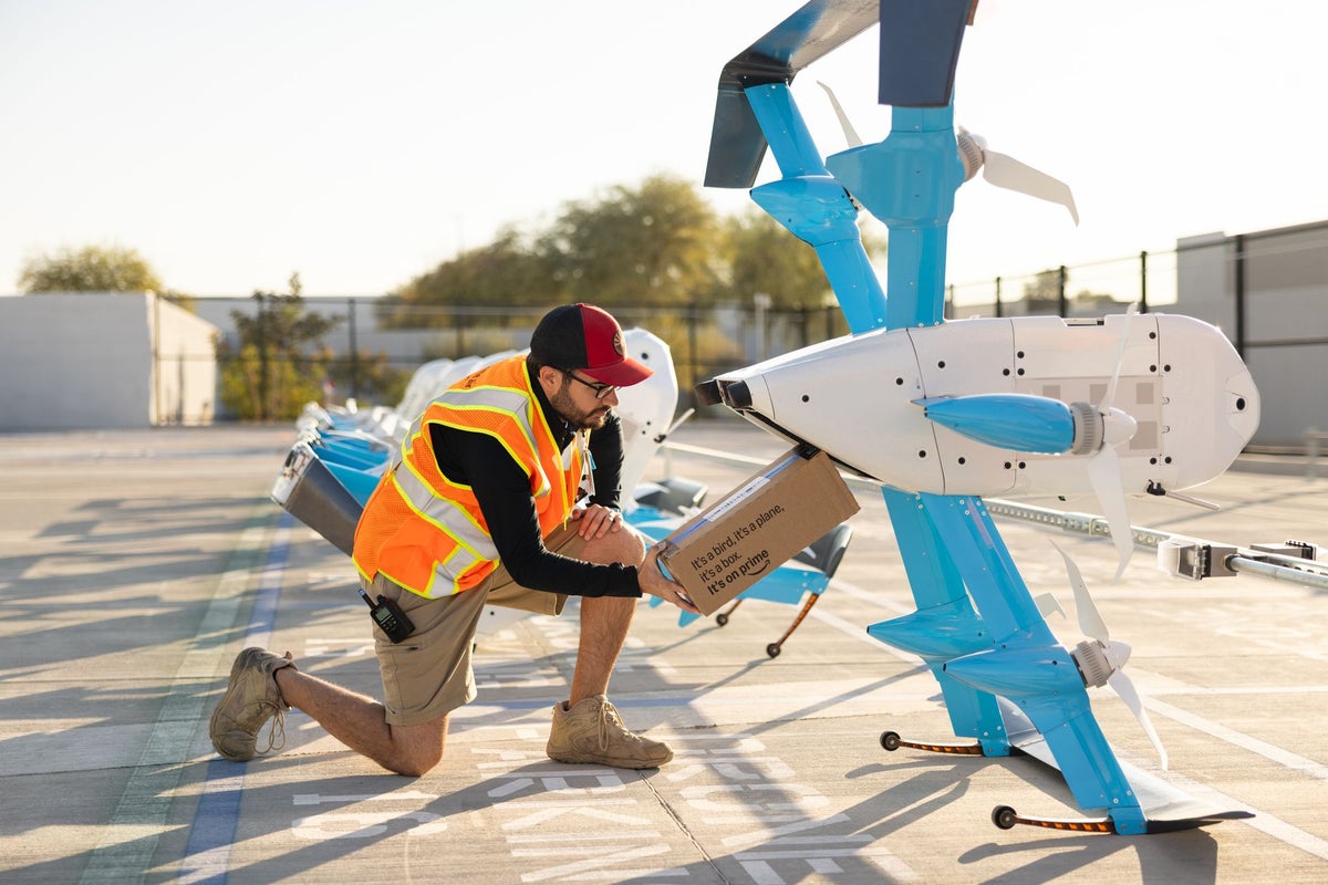 Amazon becomes first UK retailer to begin drone deliveries – UK Times Amazon becomes first UK retailer to begin drone deliveries – UK Times