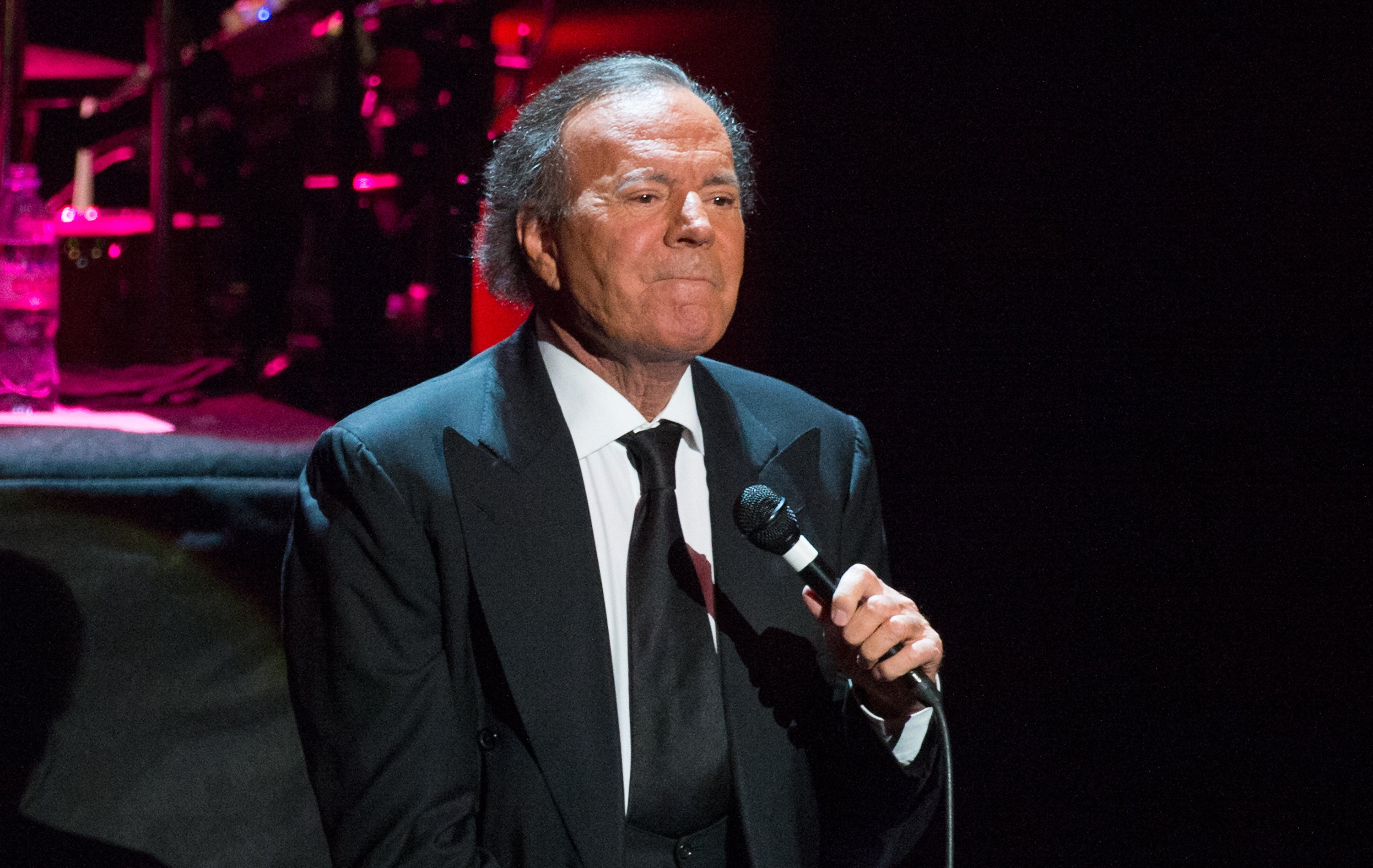 Spanish star Julio Iglesias accused of sexually abusing two women Spanish star Julio Iglesias accused of sexually abusing two women