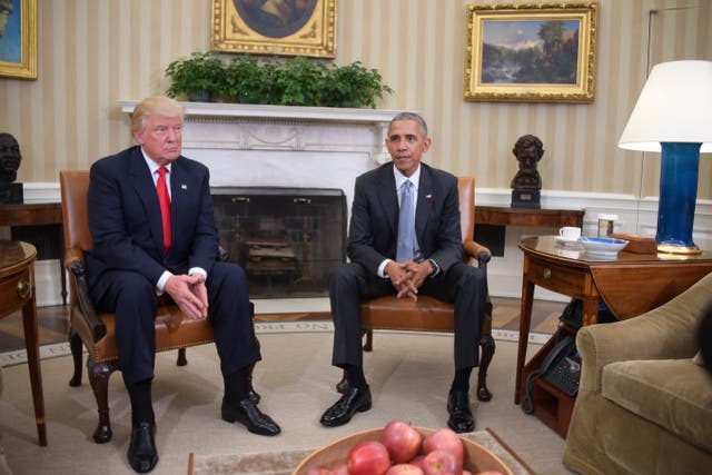 <p>Former US President Barack Obama meets with President Donald Trump in 2016</p>