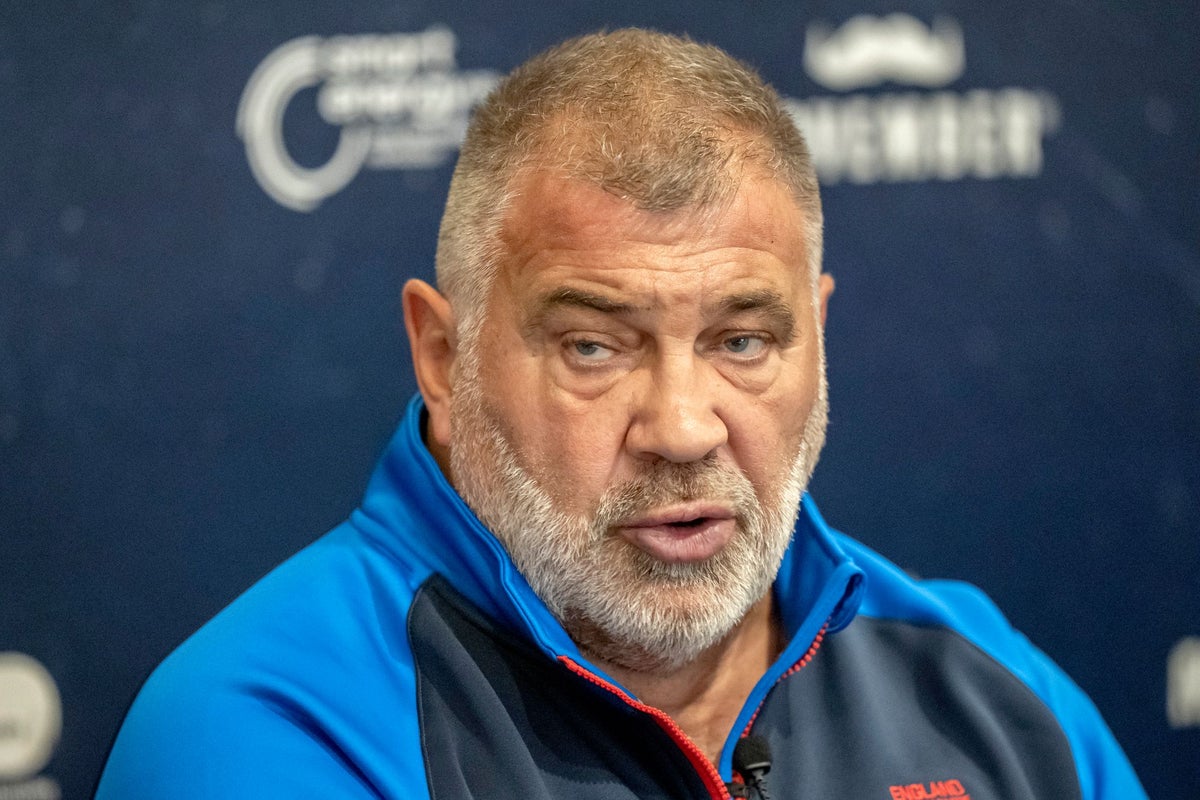 Shaun Wane steps down as England coach in World Cup year 