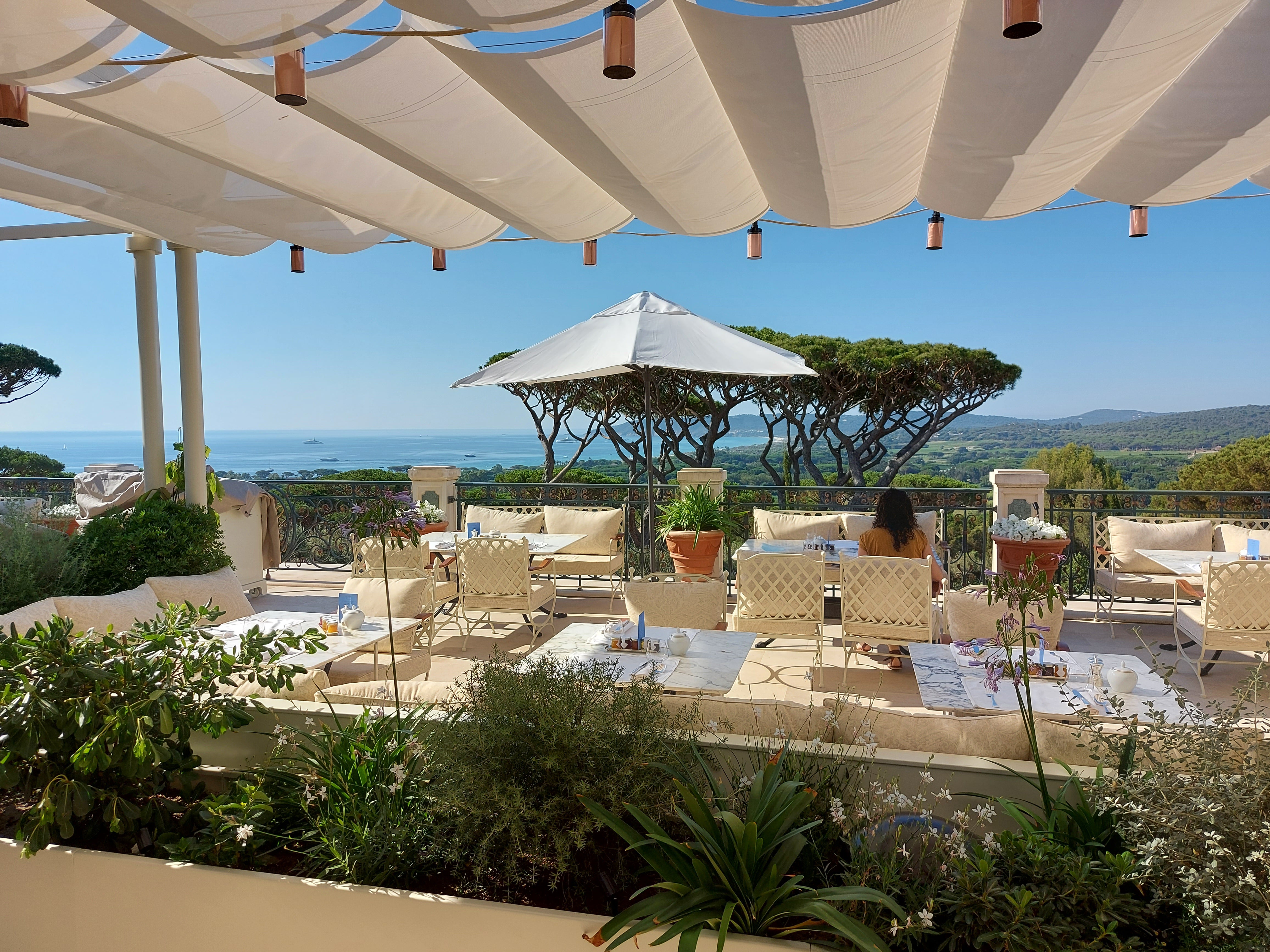 Ted predicts that a lot of viewers will be second-screening The White Lotus season 4 with Ch&acirc;teau de la Messardi&egrave;re&rsquo;s online booking page