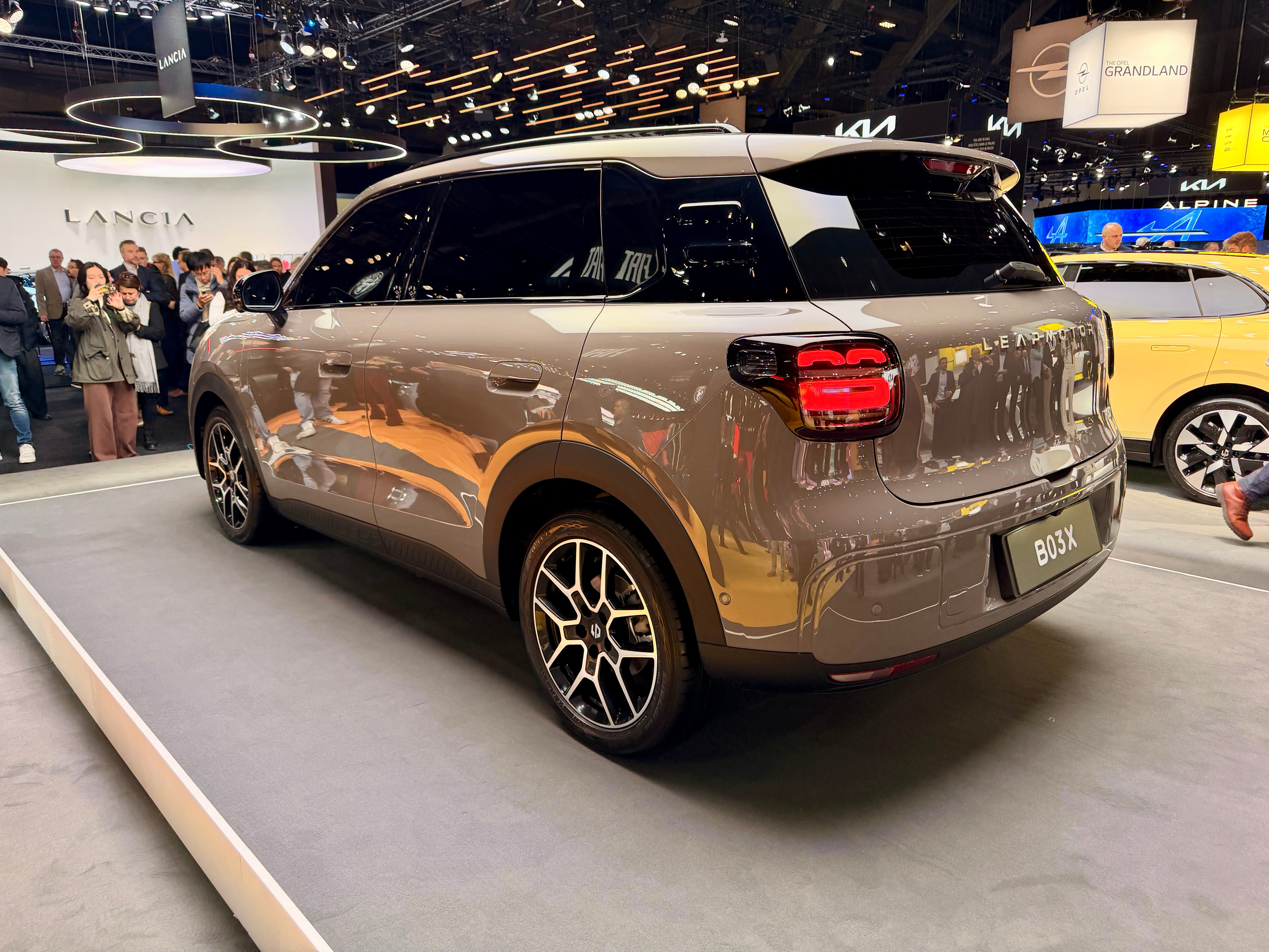 The new Leapmotor B03X will take on the Ford Puma in the small SUV sector