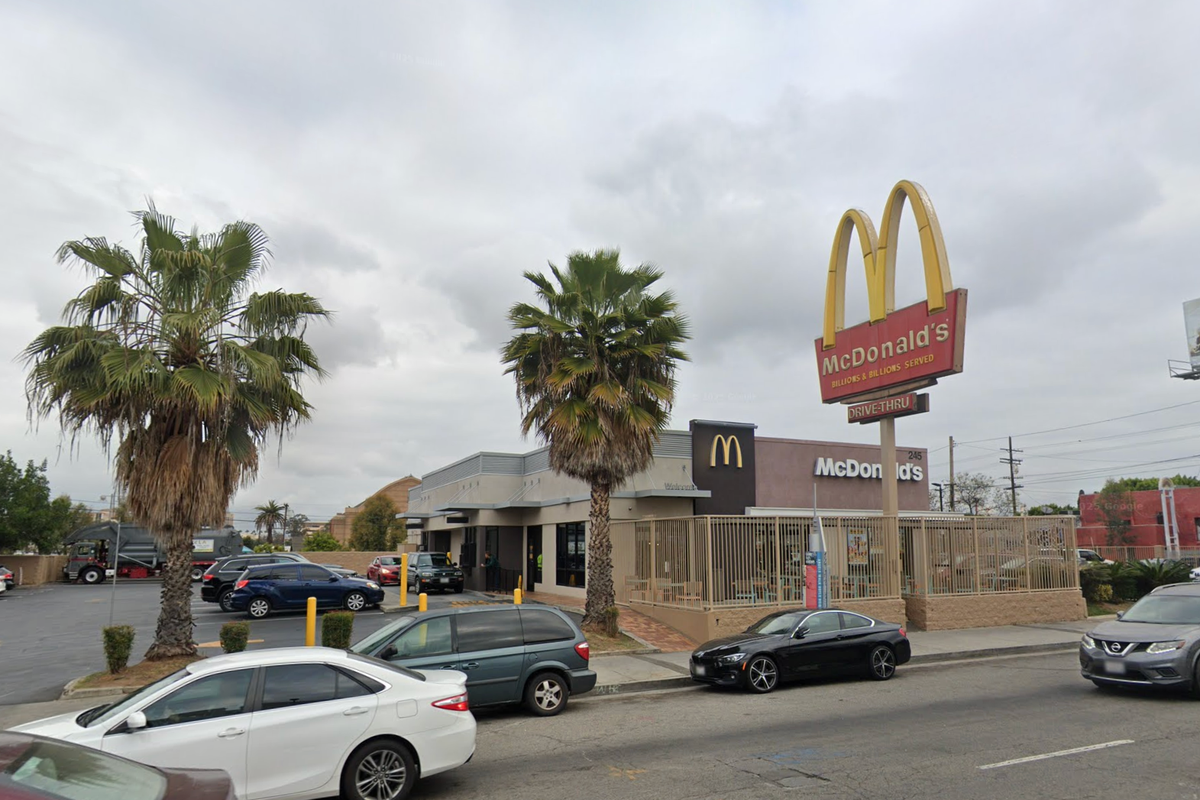 Widower sues McDonald’s after restaurant did nothing to remove ‘known vagrant’ before he killed wife at drive-thru, lawsuit says – UK Times