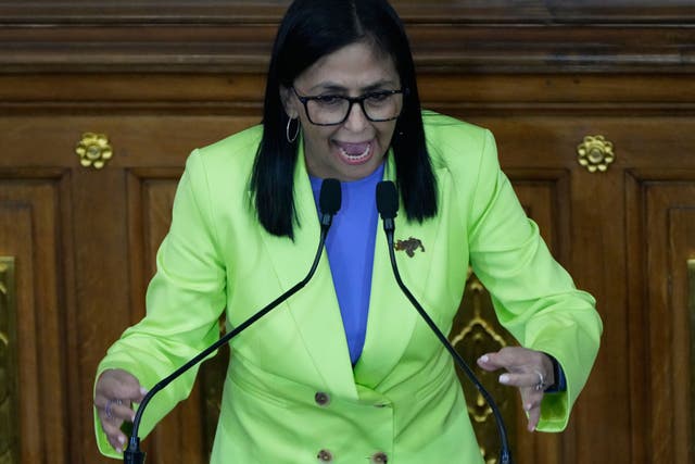 <p>El discurso y el tono de Rodríguez marcaron un dramático contraste con los encendidos discursos de sus predecesores contra el imperialismo estadounidense, que a menudo se prolongaban durante horas</p>