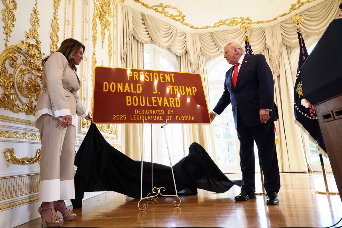 Trump takes victory lap in front of adoring Republicans at Florida boulevard renaming ceremony