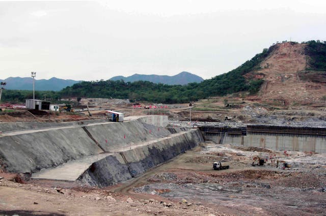 MOR-GEN NILO-REPRESA-DISPUTA