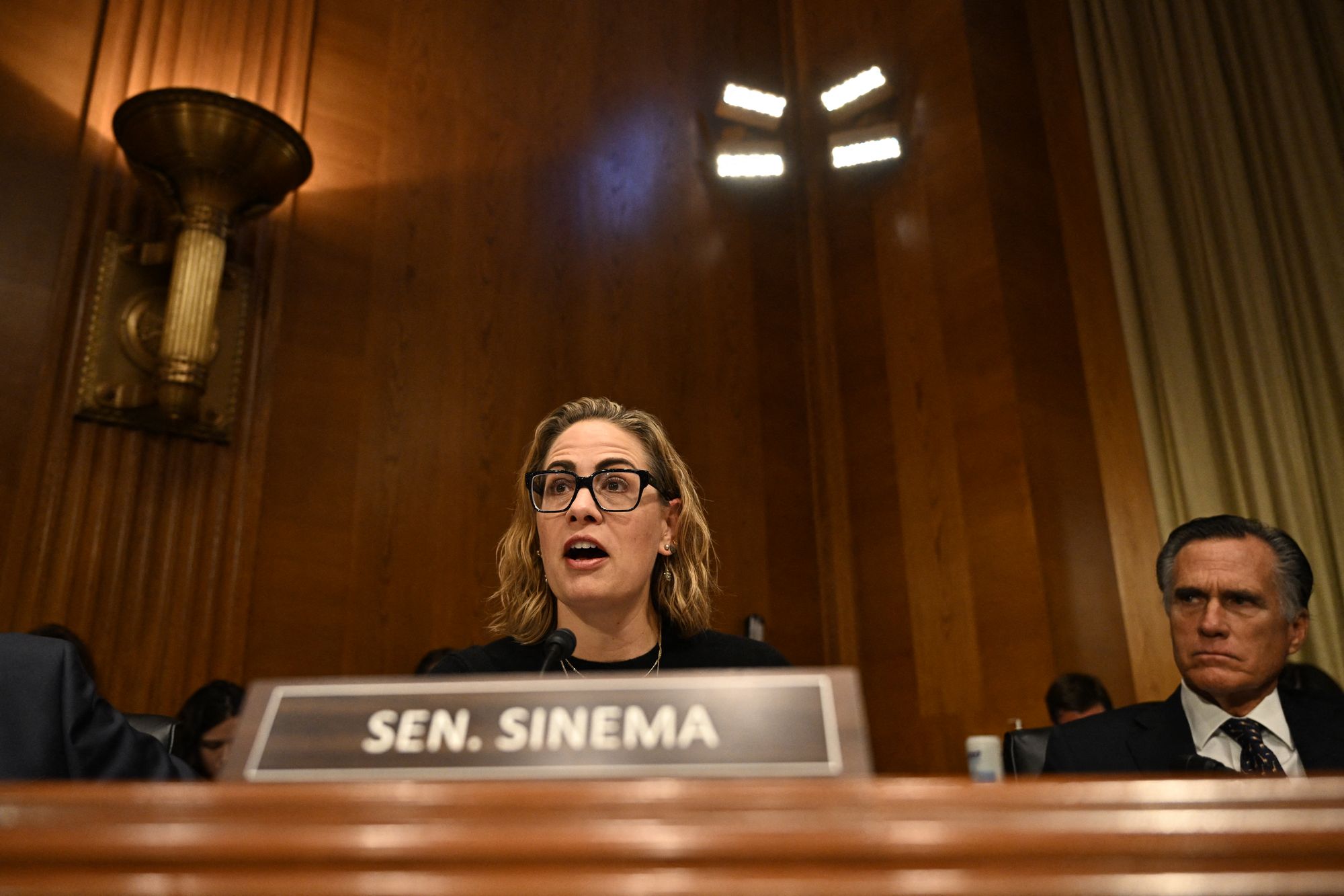 Simena changed her party affiliation from Democratic to independent before leaving office in January 2025