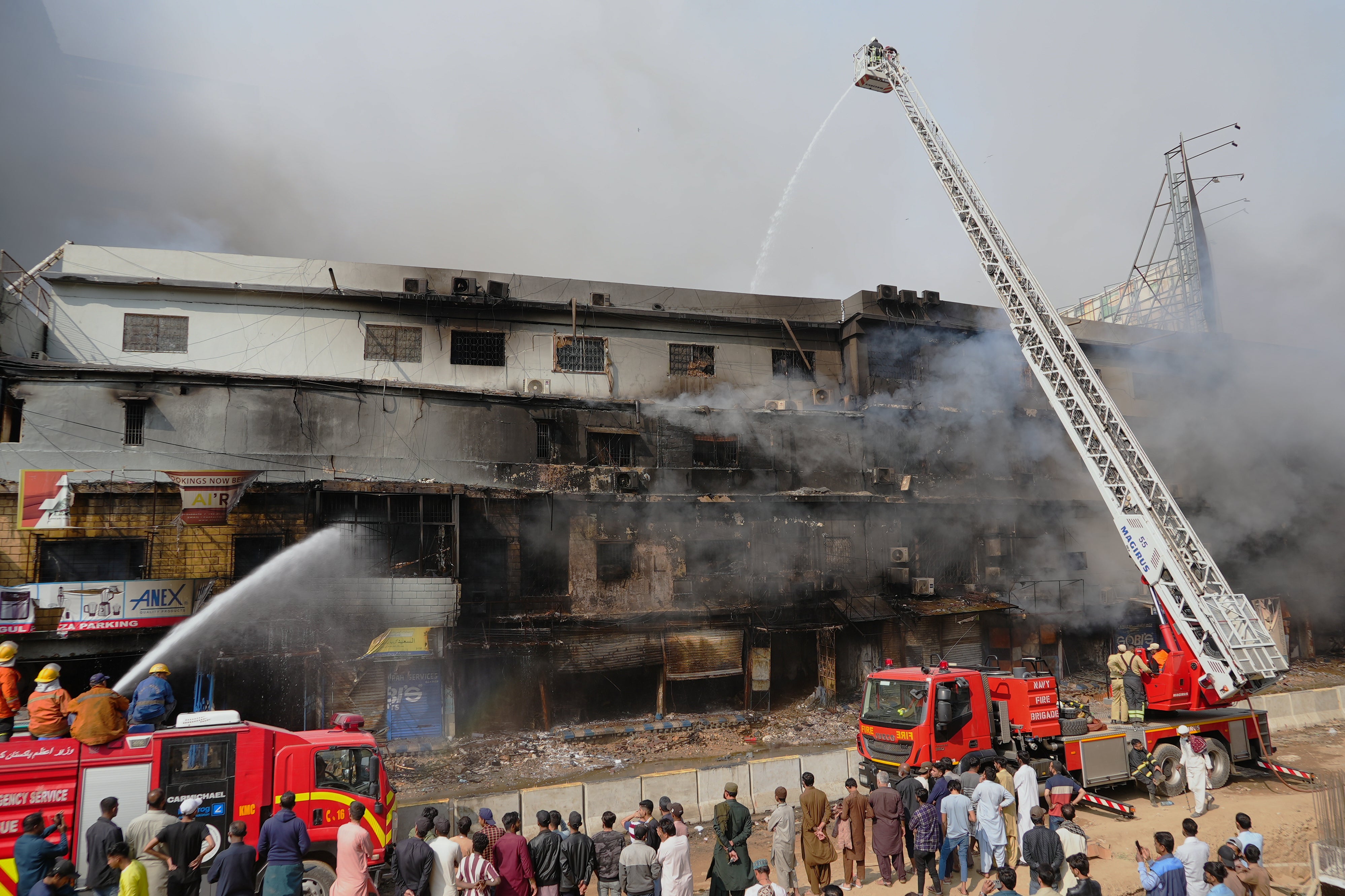 Pakistan Shopping Mall Fire