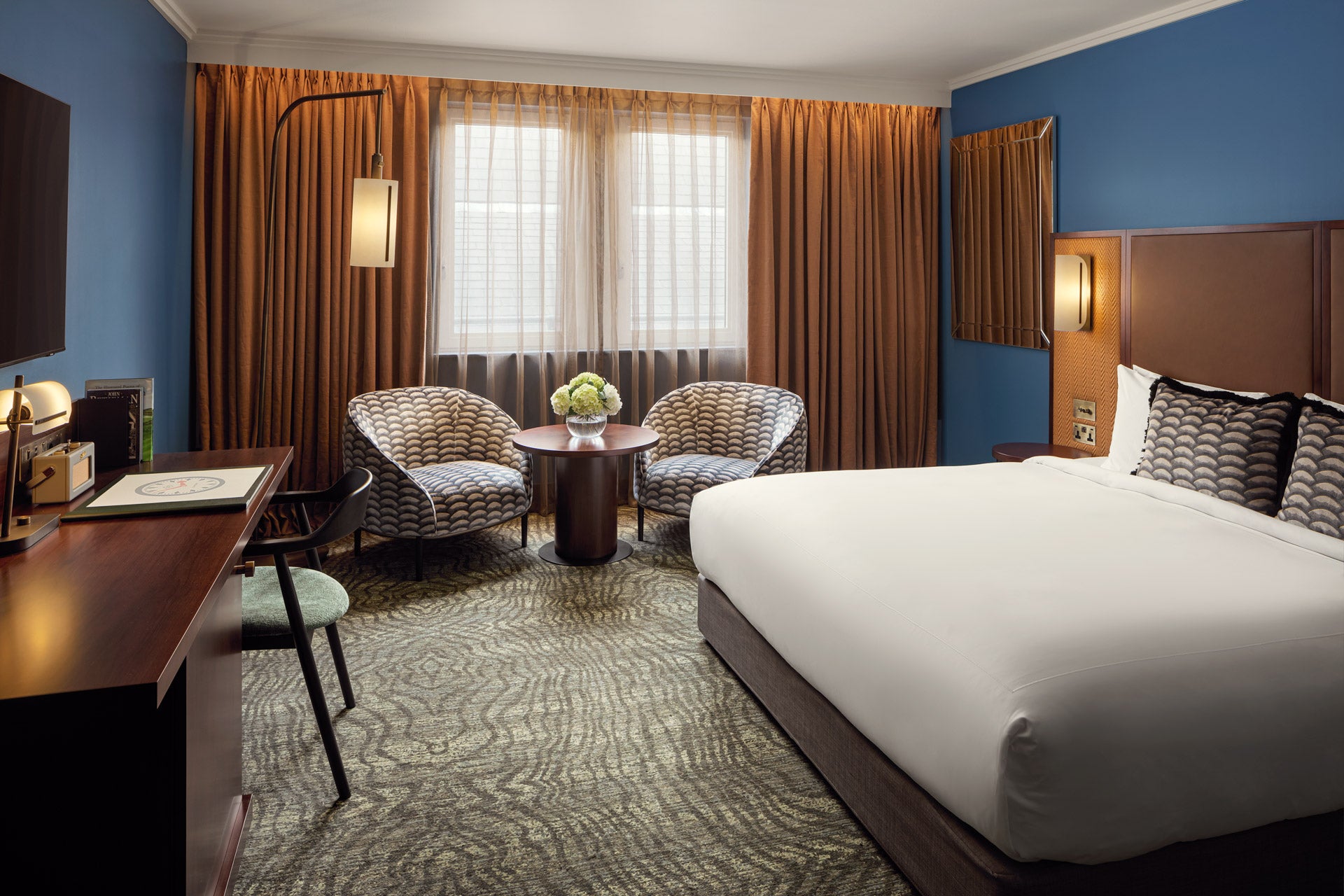 Helen stayed in the deluxe king bedroom