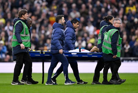 <p>Ben Davies was stretchered off during Saturday's loss to West Ham</p>