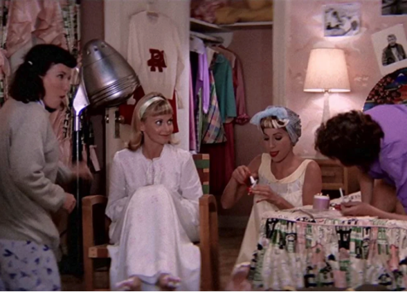 Why sleepovers with your friends shouldn&rsquo;t stop in adulthood 