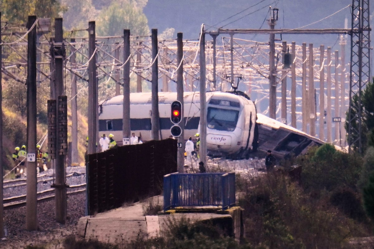 Deadly wreck is the first blight on Spains leading high-speed rail service