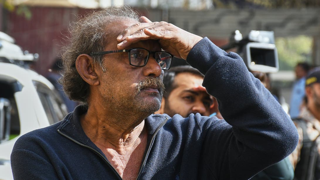 Hopes fade in fourth day of search for dozens missing in Karachi Foto & Idee Hopes fade in fourth day of search for dozens missing in Karachi Bildidee
