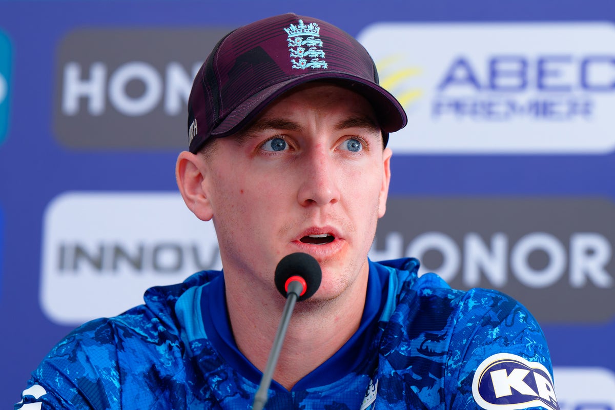 England forced into late change for Sri Lanka clash in first match since dismal Ashes