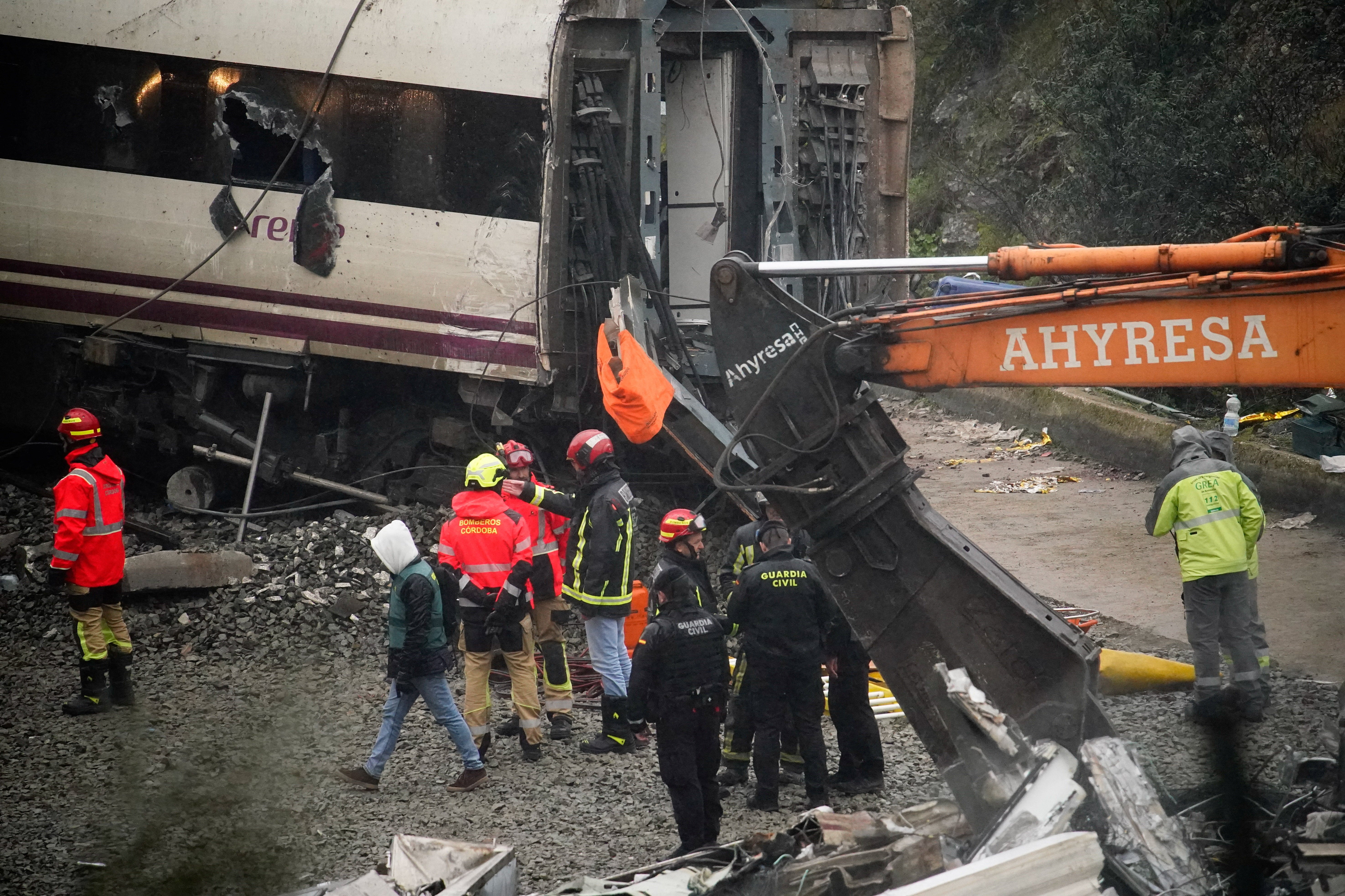How a piece of metal could solve mystery of fatal Spanish train crash